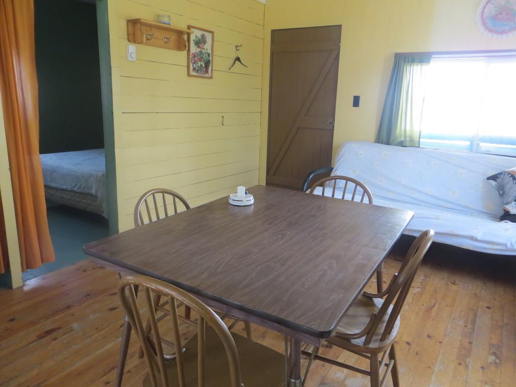 Lake Wolsey Cabins Hotell Gore Bay Rum bild